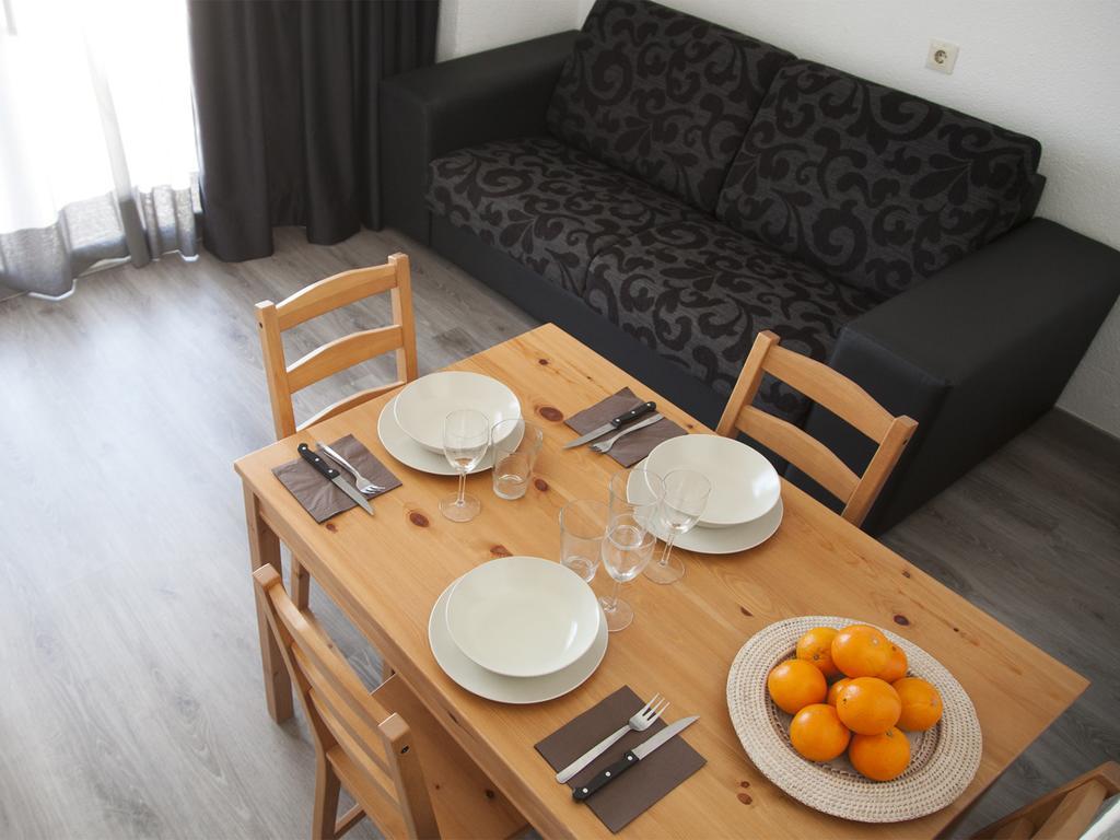 Apartaments Atzavara Calella Værelse billede