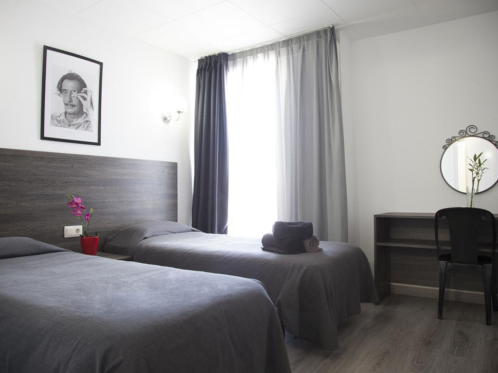 Apartaments Atzavara Calella Værelse billede