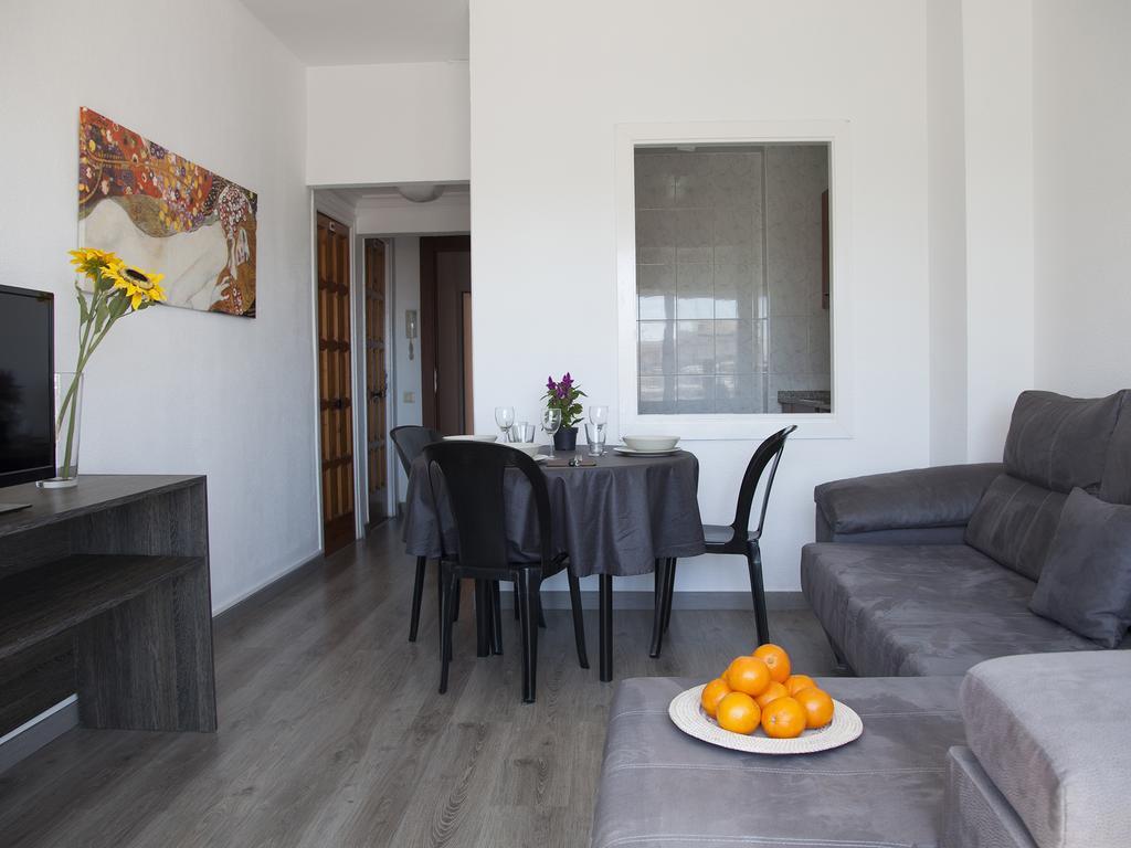 Apartaments Atzavara Calella Værelse billede